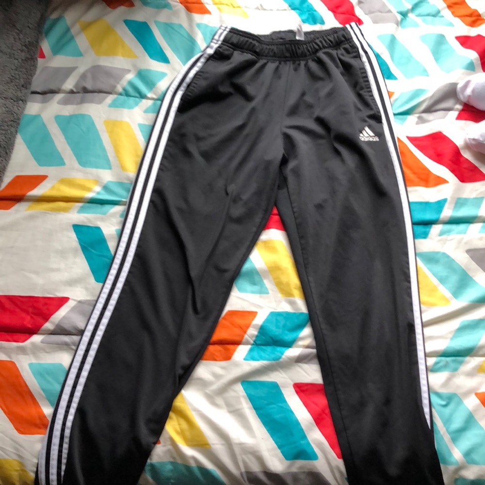Addias superstar joggers